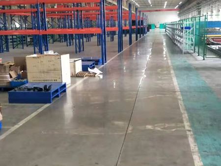 潮湿天气怎么保养货架？看看襄阳货架厂家分享的办法吧！