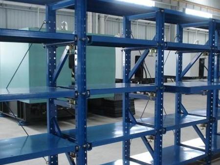 襄阳货架厂向您介绍：仓储货架的特点和用途！