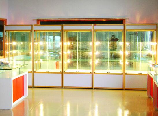 钛合金精品展柜